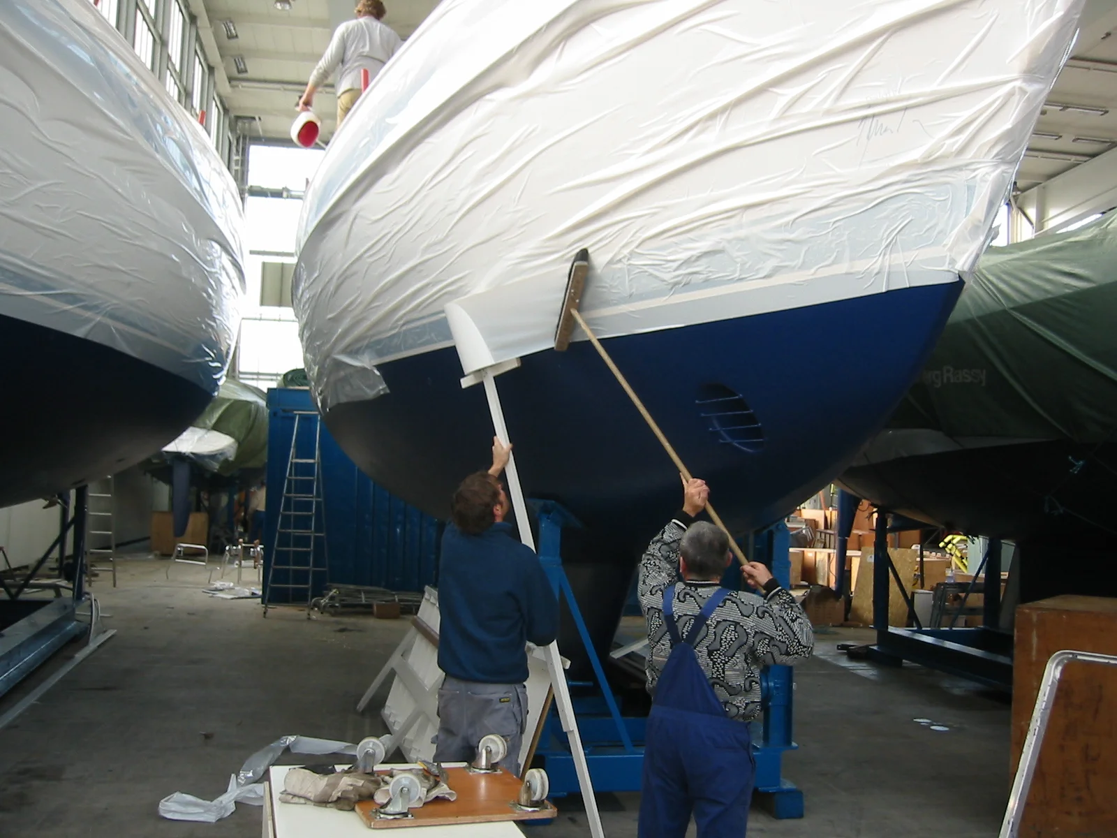 Transportverpackung mit Klebefolie
